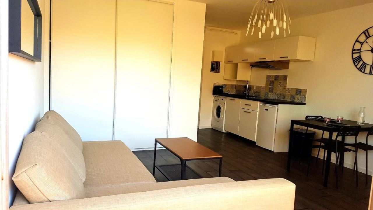 Studio A Palavas Les Pieds Dans L'Eau! Apartamento Exterior foto